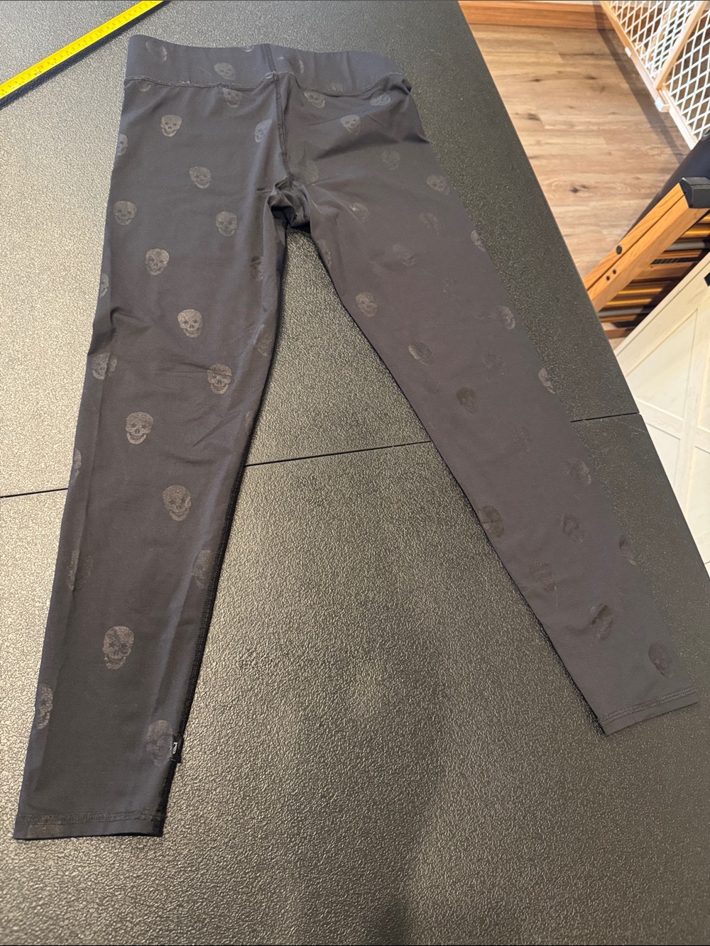 Terez Black Skull-Print Leggings sparkle skulls size Large - Picture 8 of 8
